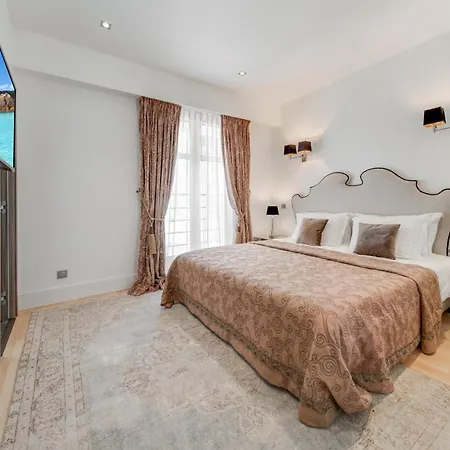 Rue D'antibes 4 Bedroom Apt * Cannes