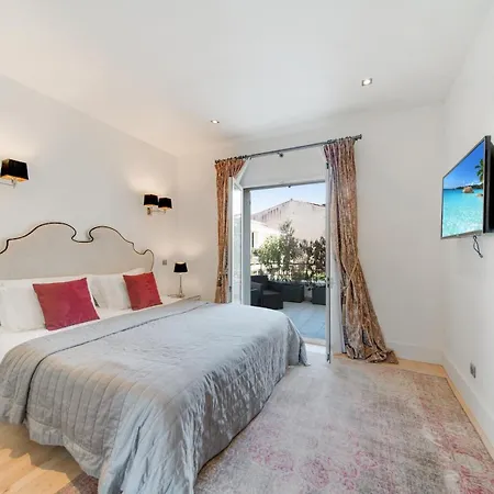 Rue D'antibes 4 Bedroom Apt Cannes
