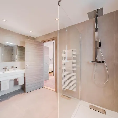 Rue D'antibes 4 Bedroom Apt *
