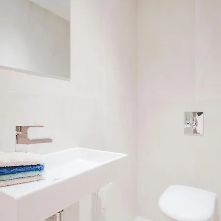 Rue D'antibes 4 Bedroom Apt Apartment *